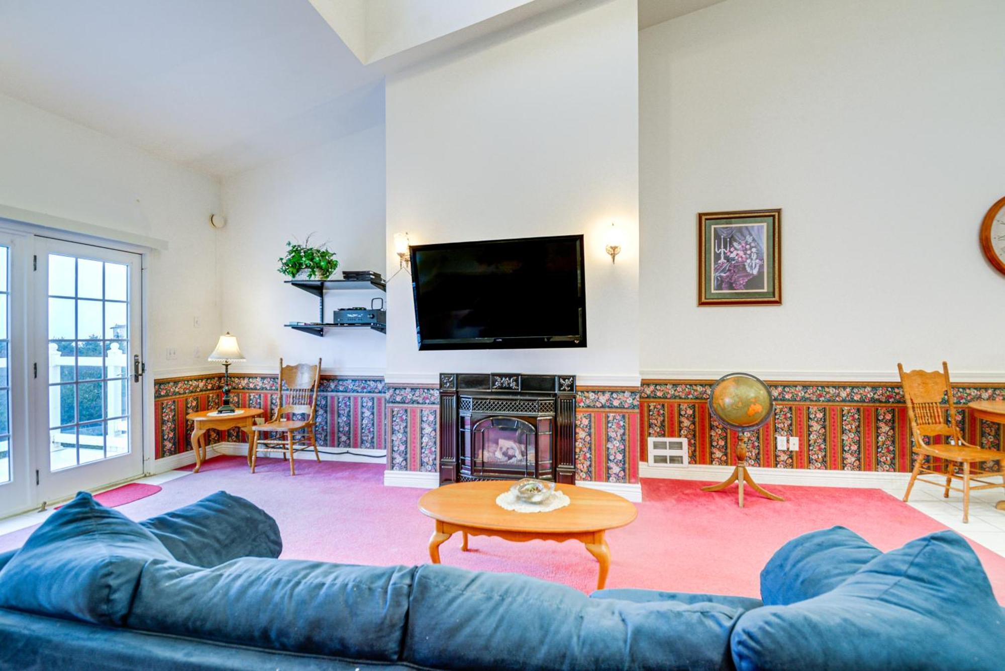 Ocean Shores Condo Rental With View - Walk To Beach! Exterior photo